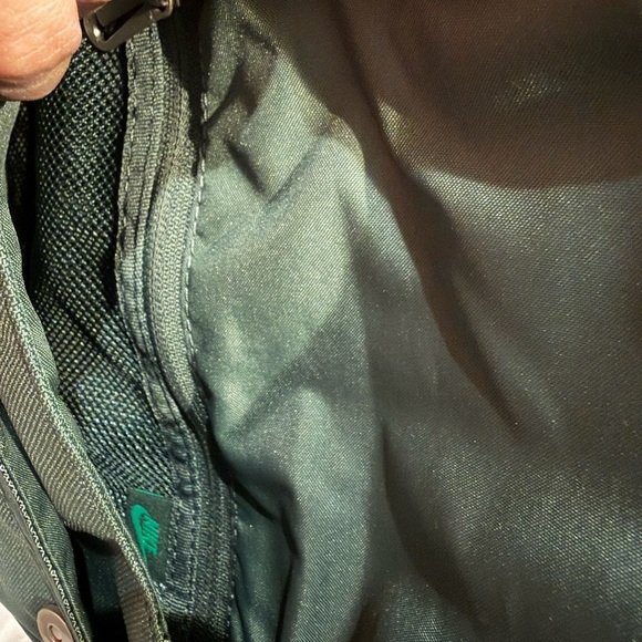NWT Nike Dark Green Shoulder Bag - Picture 6 of 9